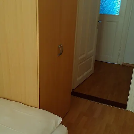Residencia International Ostello *